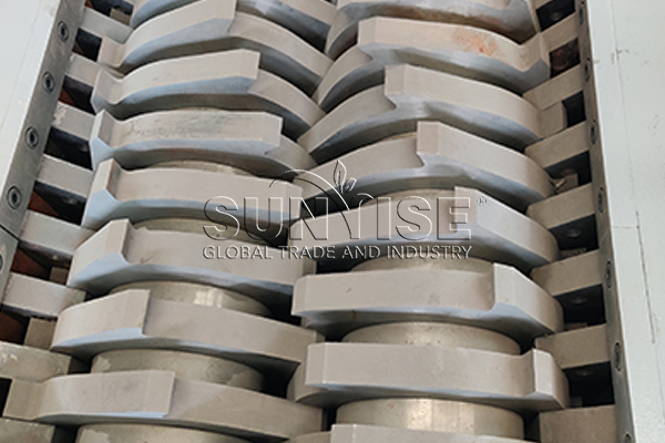 Electronic equipment second two-axis shredder blade.