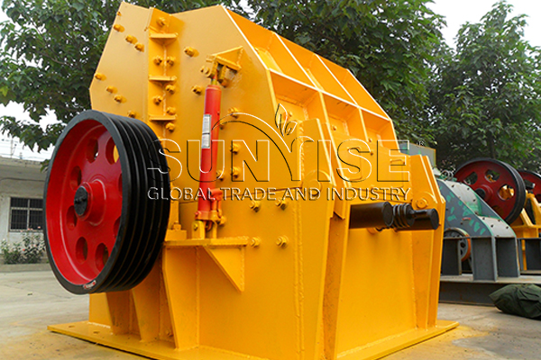 The crusher in the aluminum recovery machine.